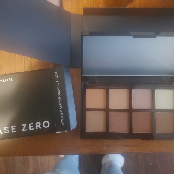 Makeup bundle - Picture 5 of 6